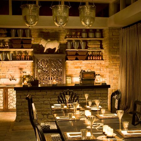 Pashan Garh Panna レストラン 写真